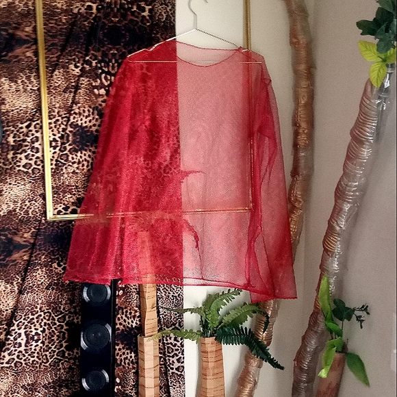 Metallic Red Long Sleeved Top 🔴! - Picture 4 of 7